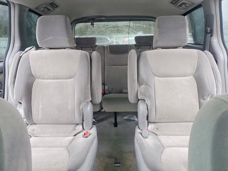 2010 Toyota Sienna le 7-passenger