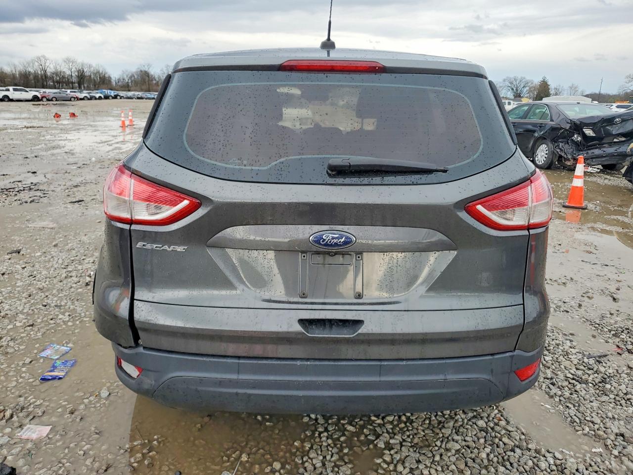 2016 Ford Escape s