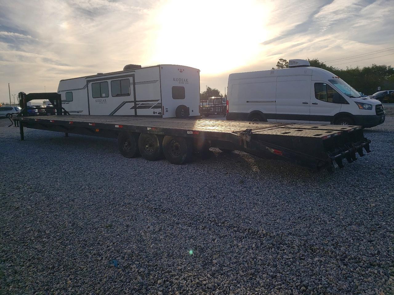 2023 Stryker 8.5X40 GN21K Equipment Trailer