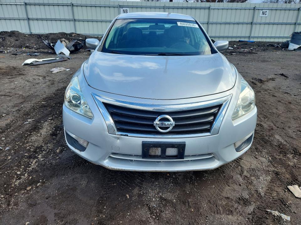 2015 Niss Altima 2.5s