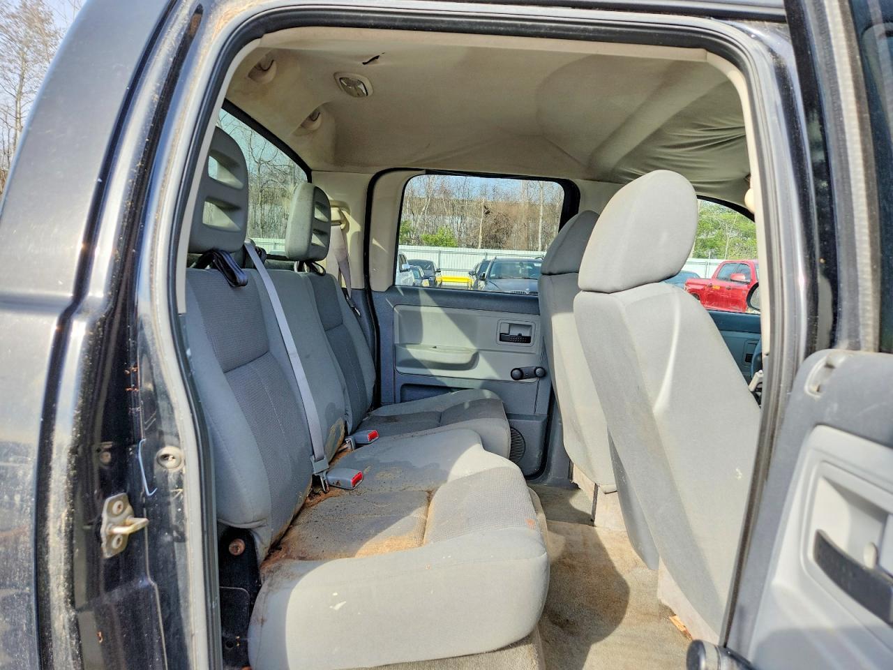 2005 Dodge Dakota Quattro