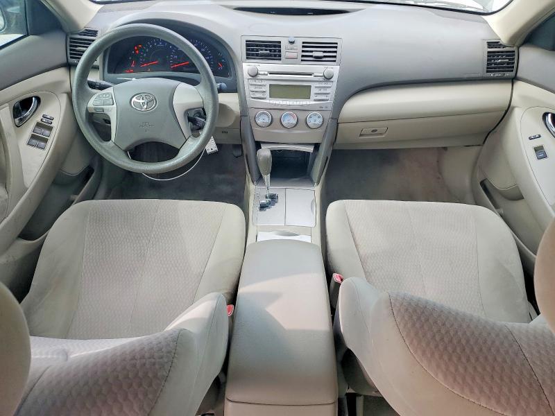 2010 Toyota Camry le