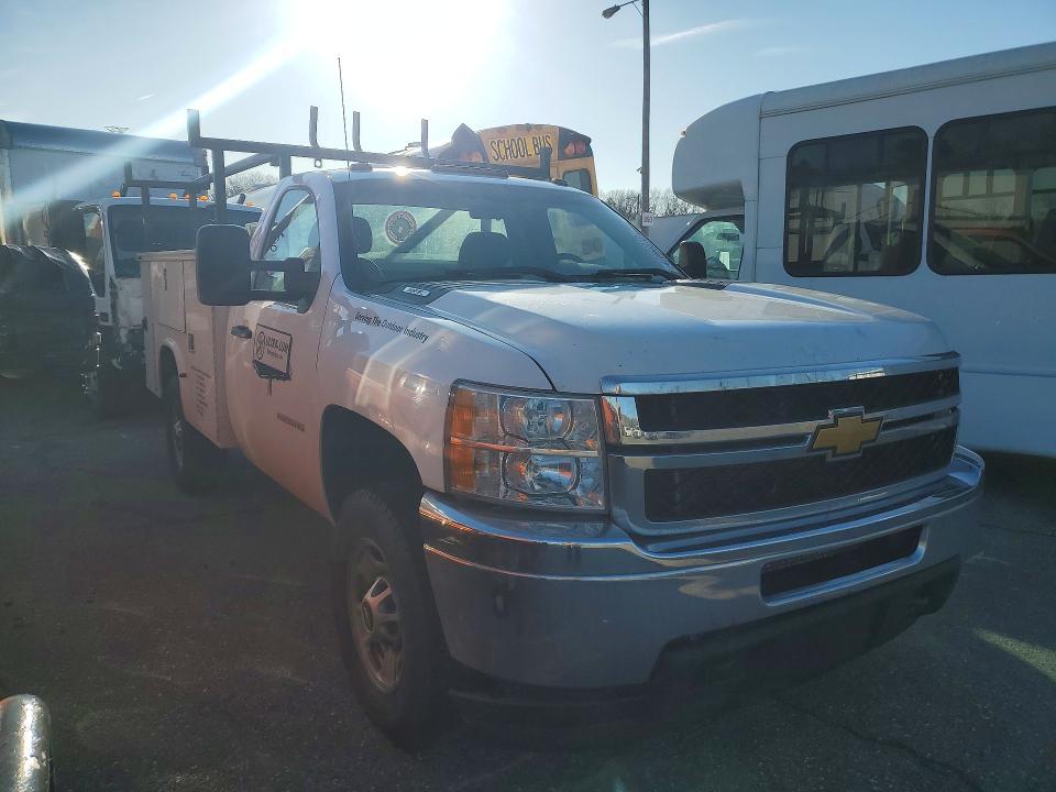 2013 Chevrolet Silverado C2500 Heavy Duty