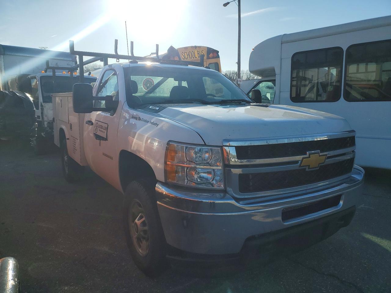 2013 Chevrolet Silverado C2500 Heavy Duty