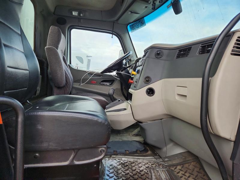 2018 Peterbilt 579 Semi Truck