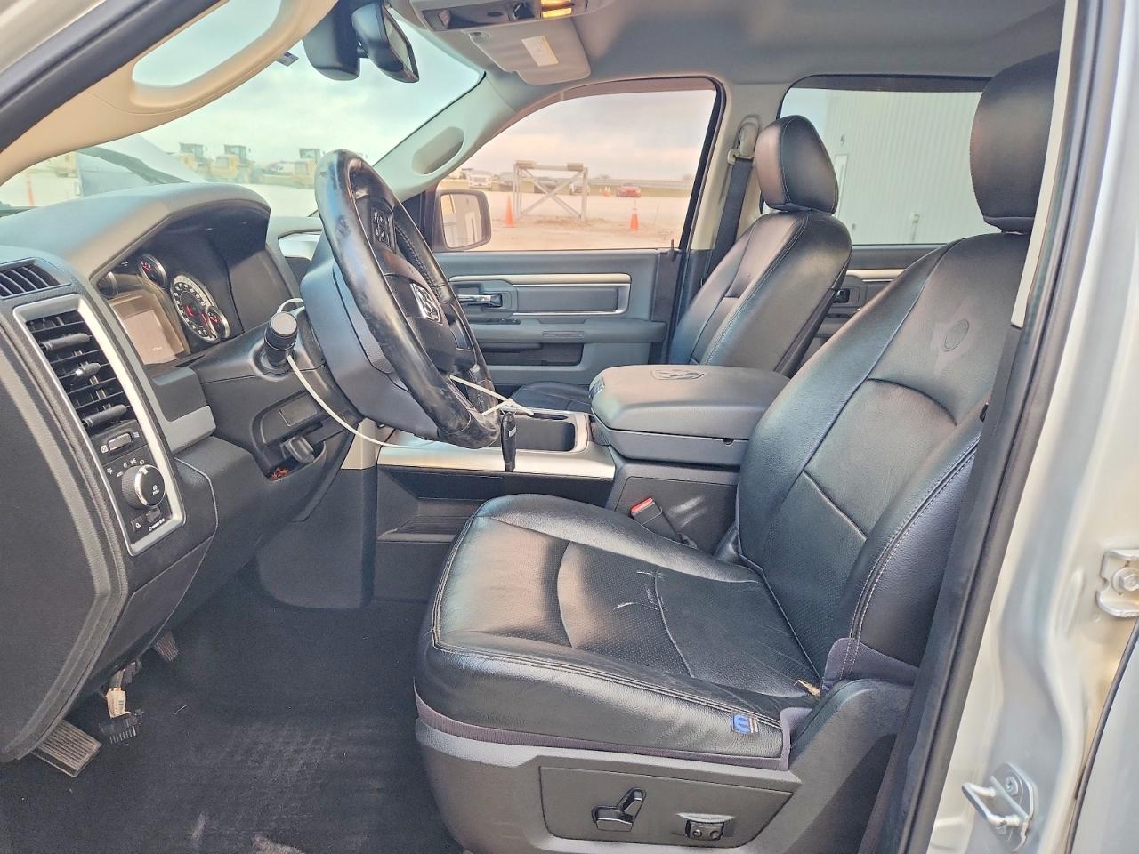 2015 Dodge Ram 1500 slt