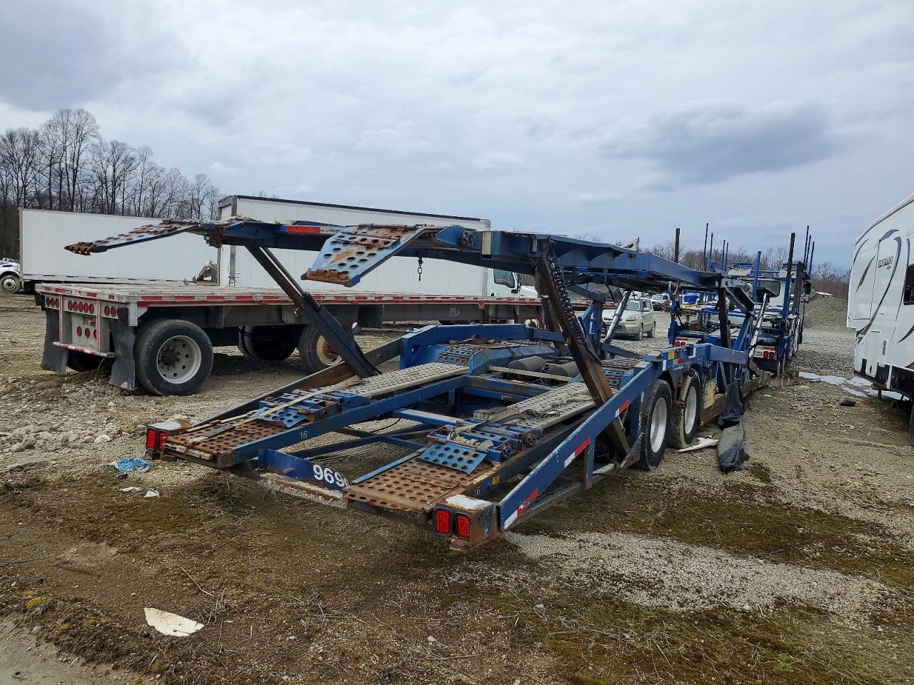 2013 Peterbilt 365 Car Hauler Truck