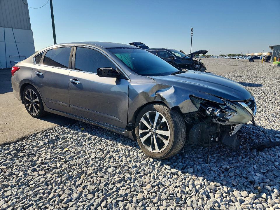 2016 Nissan Altima 2.5 sr