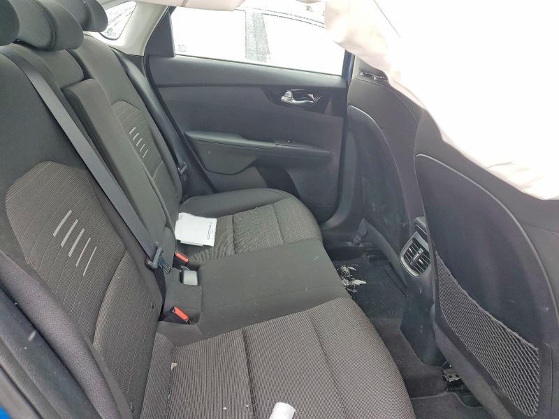 2021 KIA Forte ex