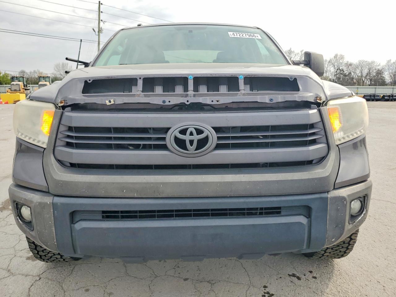 2015 Toyota Tundra SR5