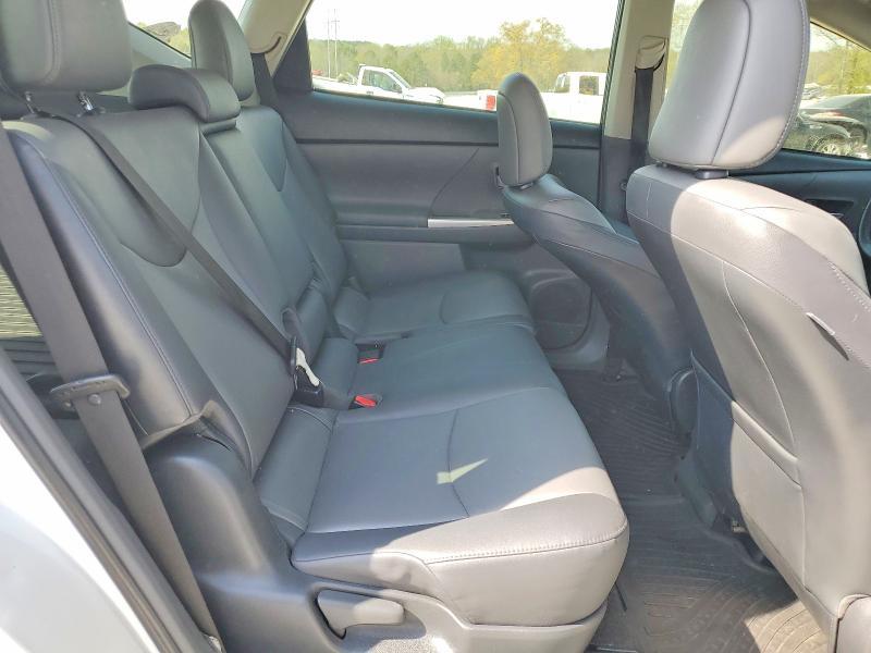 2013 Toyota Prius v Five