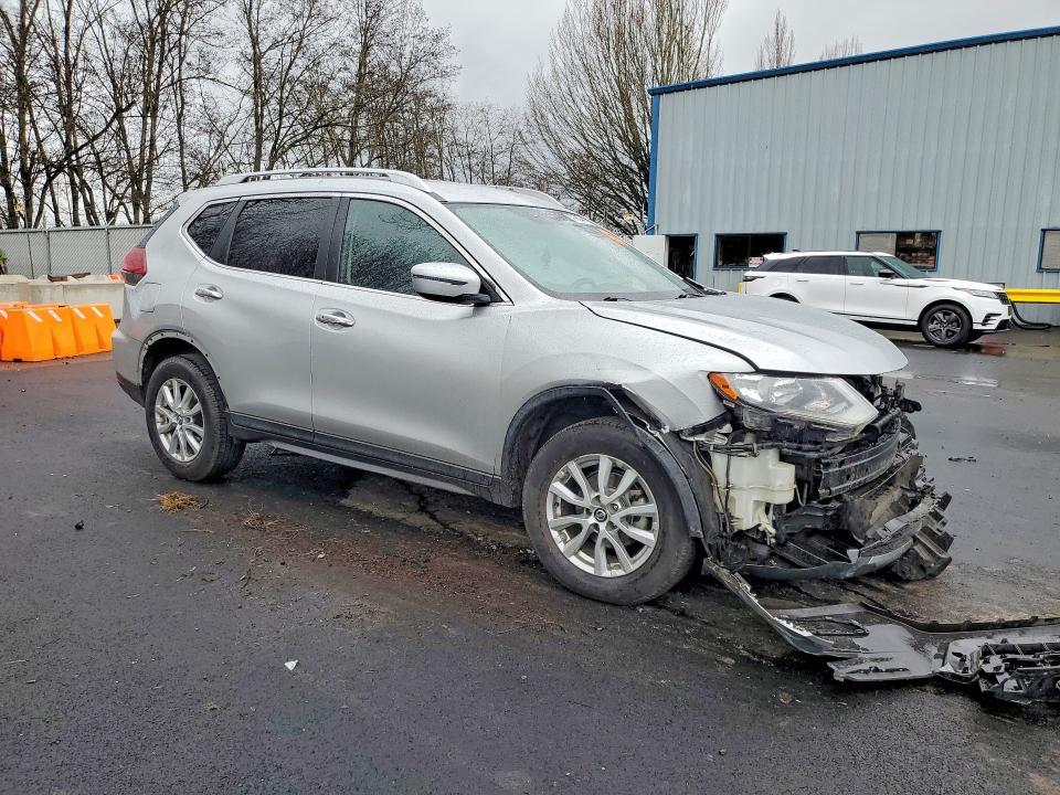 2018 Nissan Rogue sv