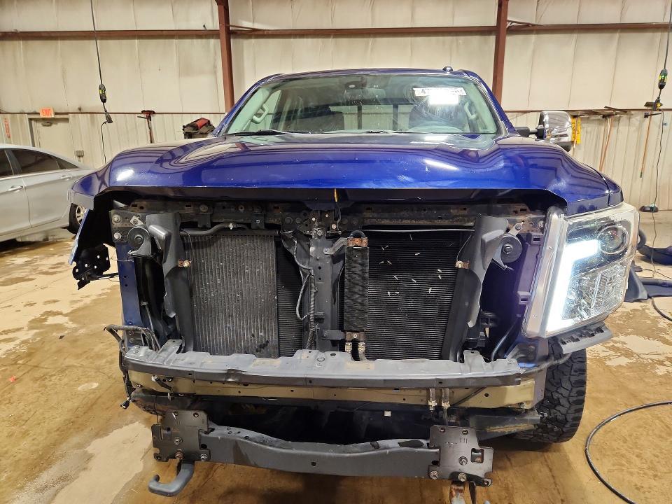 2017 Nissan Titan XD SL