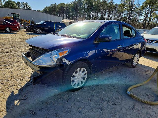 2019 Nissan Versa sv