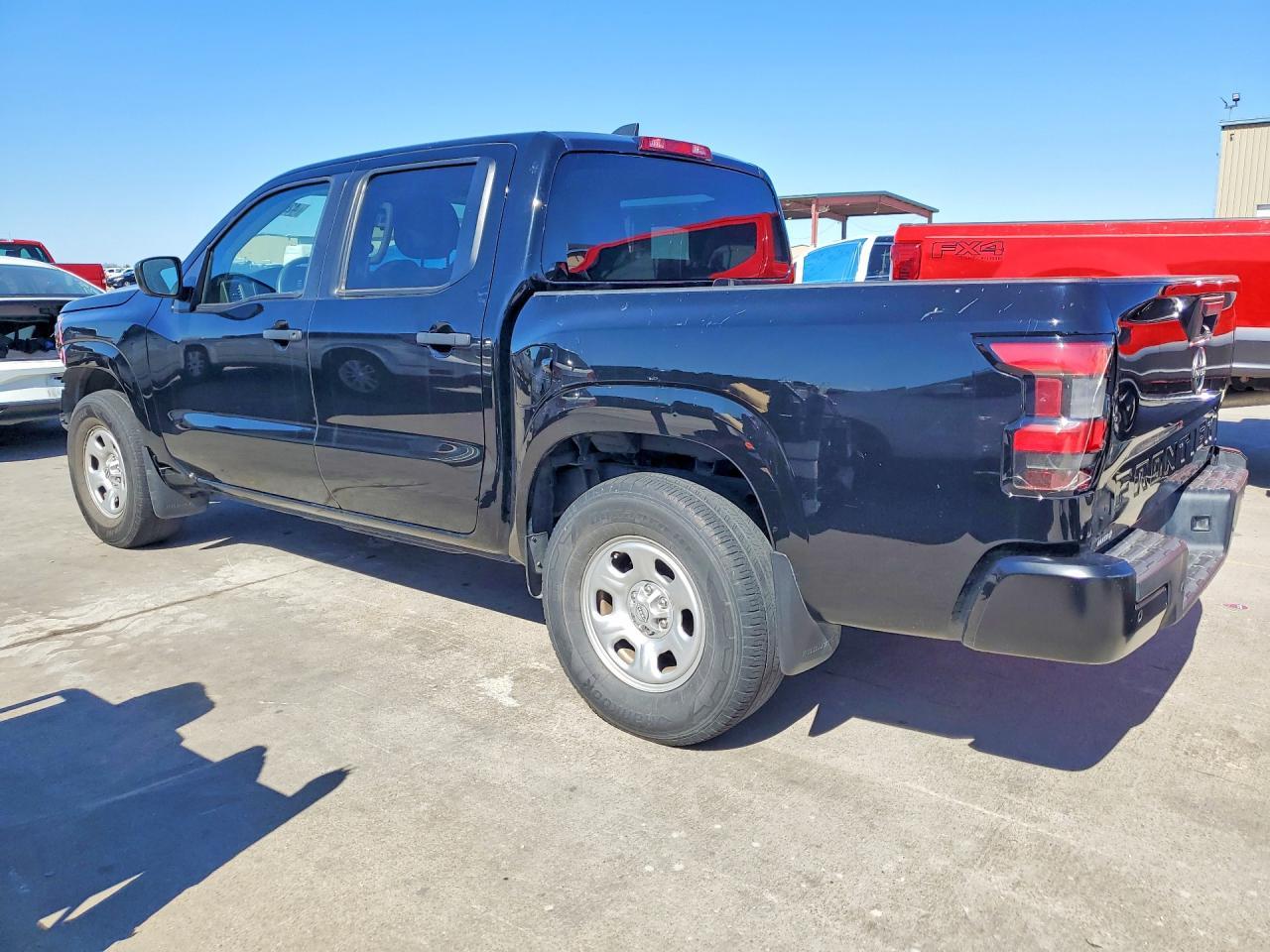 2022 Nissan Frontier S