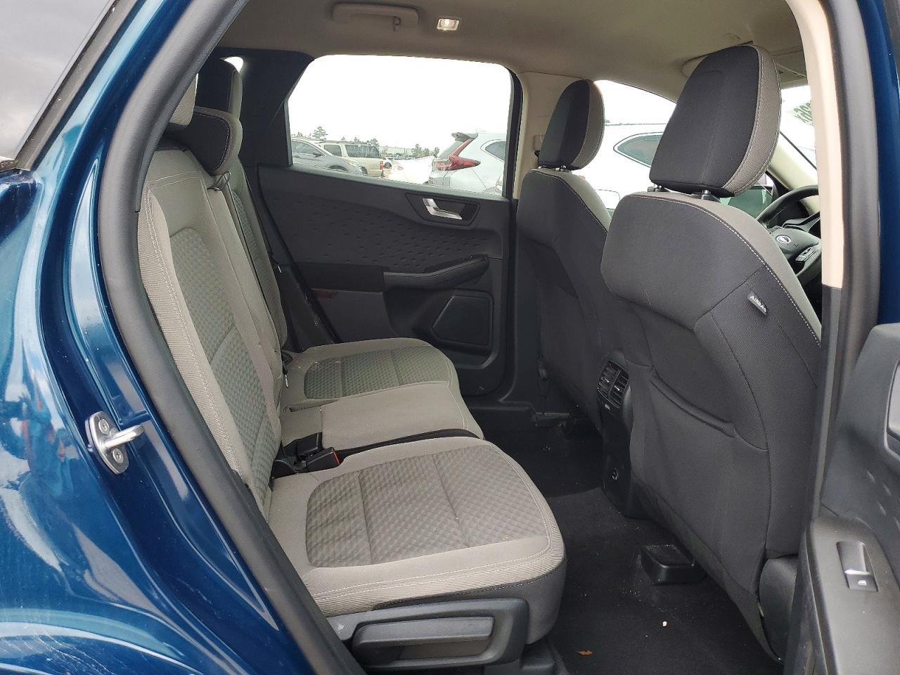2020 Ford Escape se