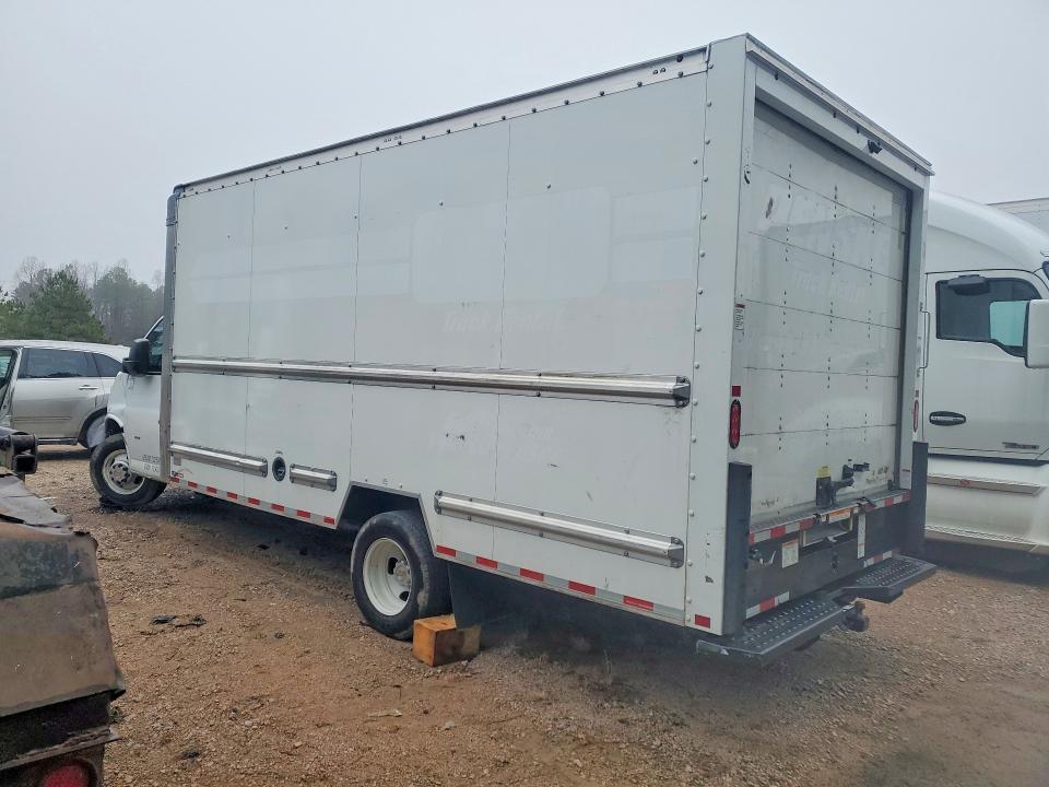 2023 Chevrolet Express G3500 BOX Truck