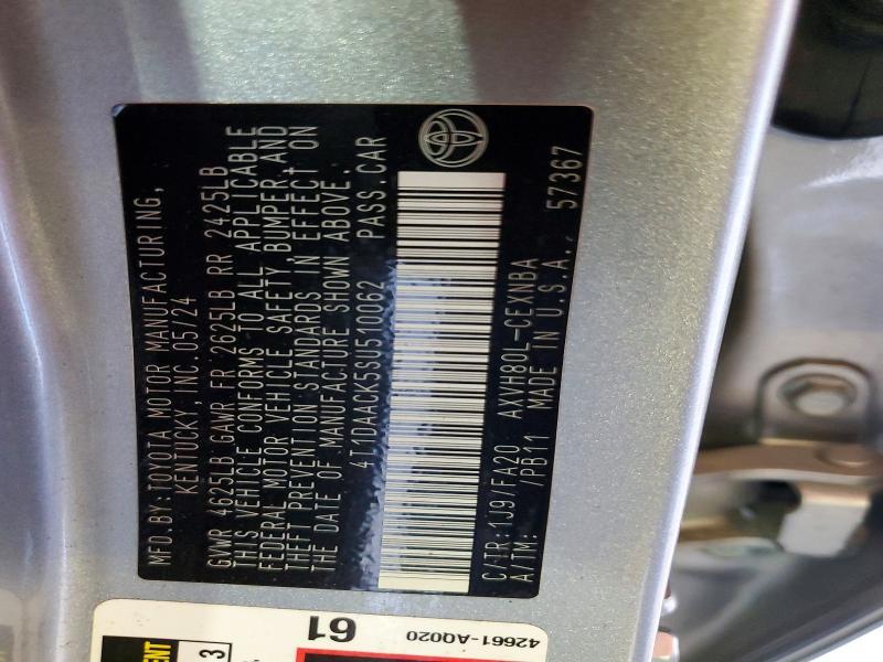 2025 Toyota Camry le