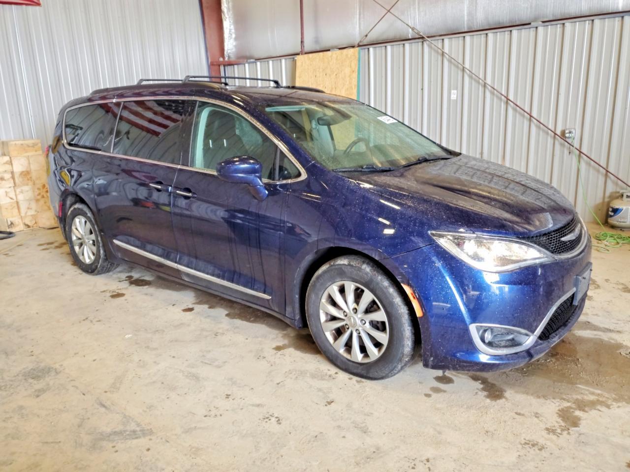 2017 Chrysler Pacifica Touring l