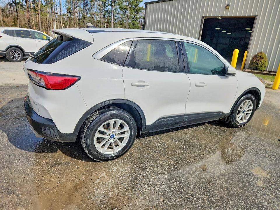 2021 Ford Escape se