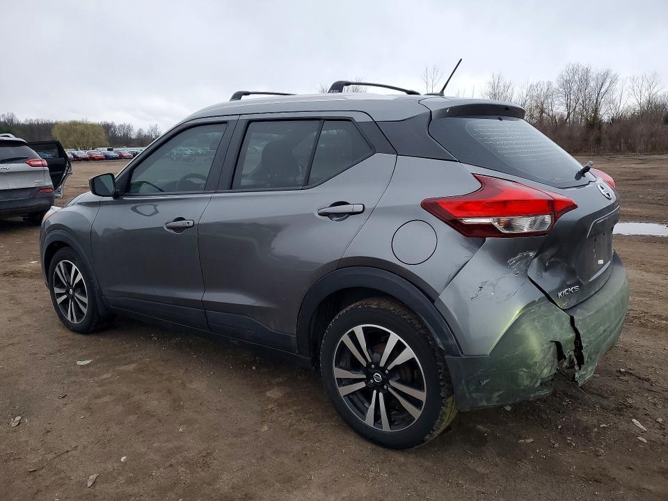 2019 Nissan Kicks sv