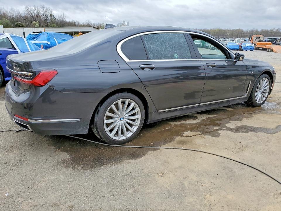 2020 BMW 740 xi