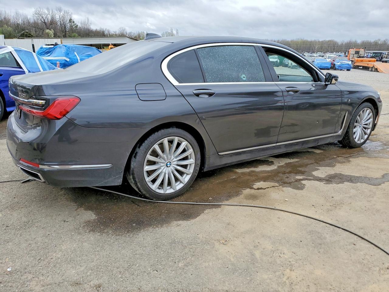 2020 BMW 740 xi