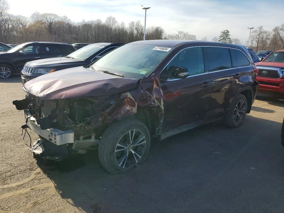 2019 Toyota Highlander le