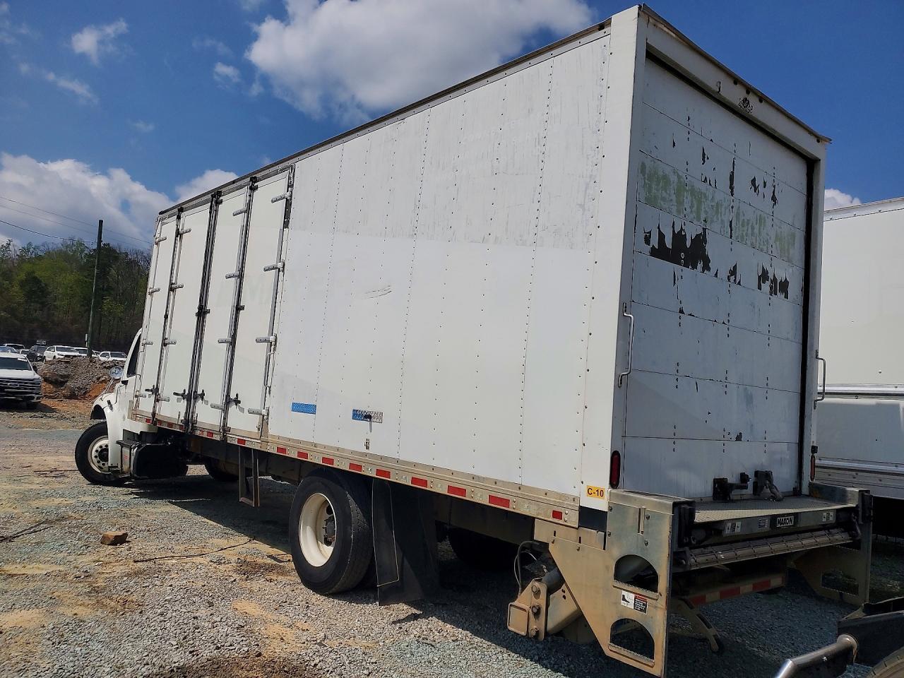 2019 Freigliner 2019 Freightliner Business Class M2 BOX Truck