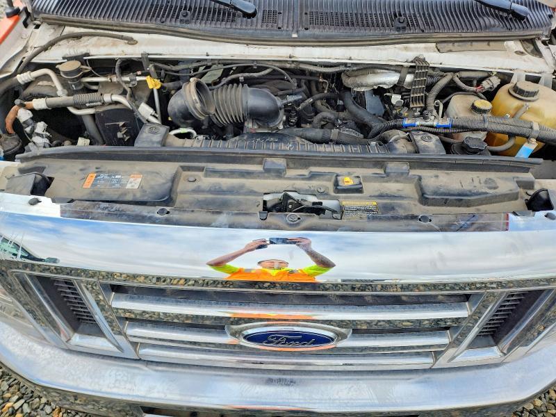 2023 Ford Econoline E450 Super Duty Cutaway Van