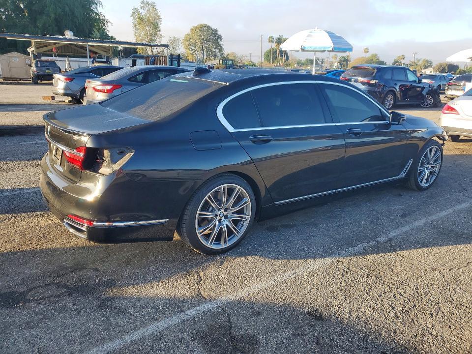 2019 BMW 740 i