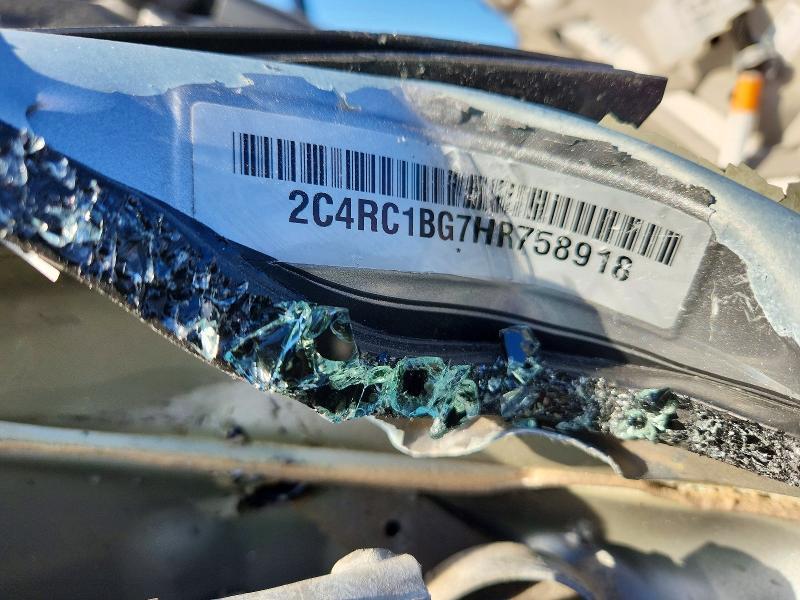 2017 Chrysler Pacifica Touring l