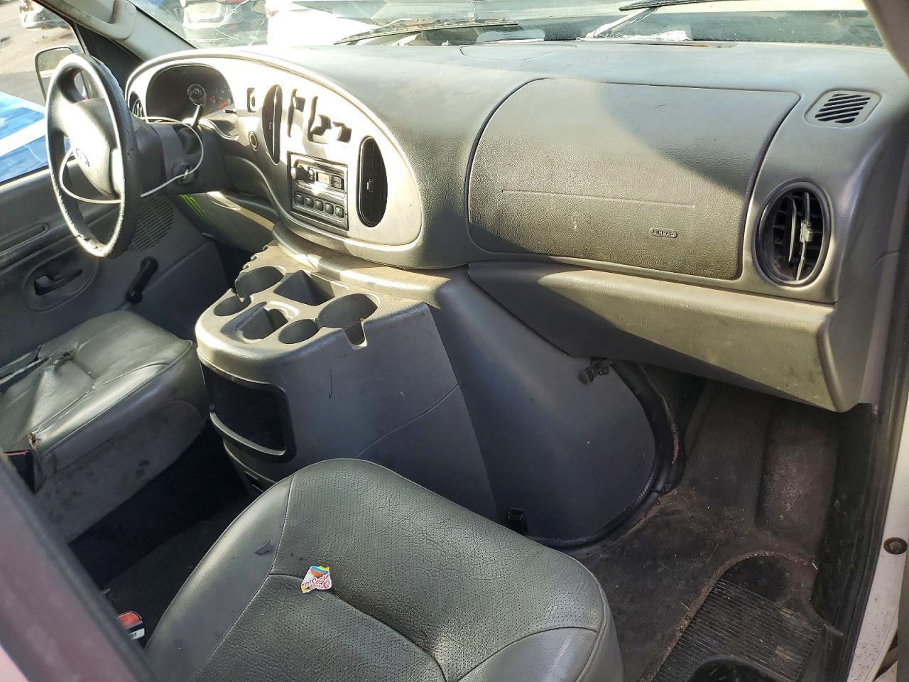 2004 Ford Econoline E150 van