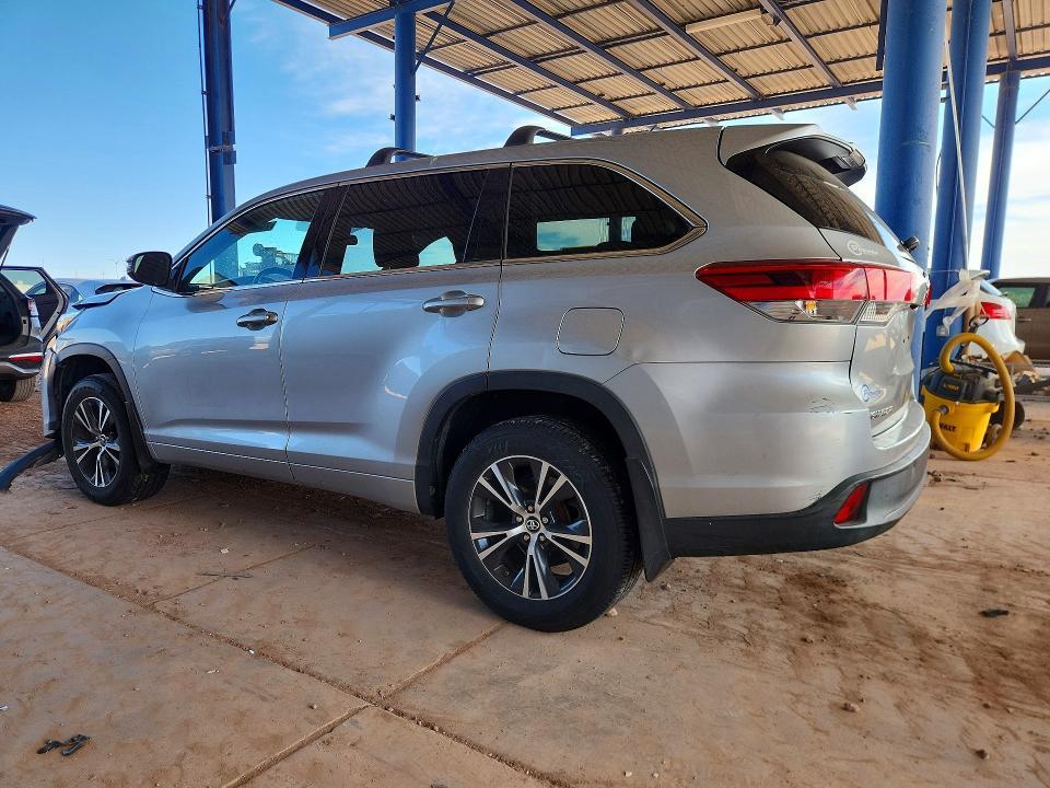 2018 Toyota Highlander le