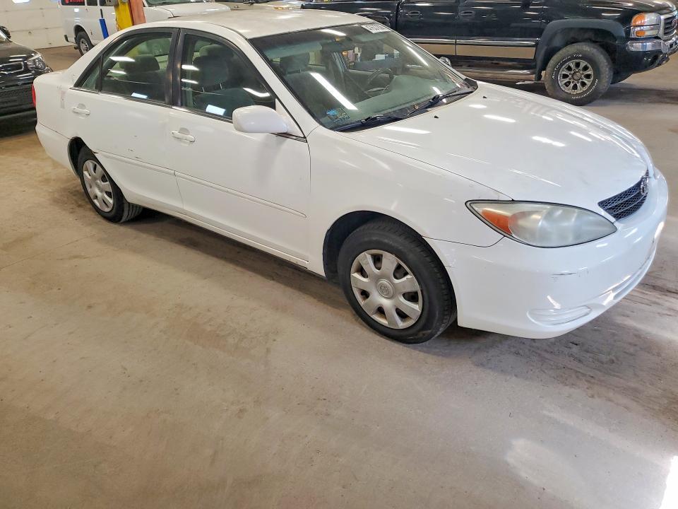 2004 Toyota Camry le
