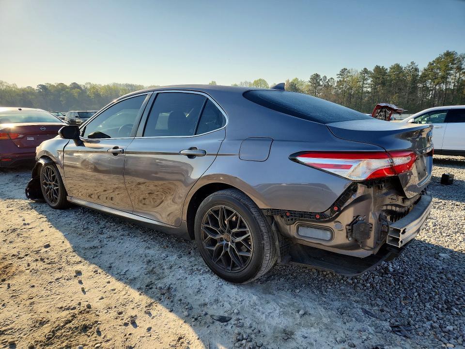 2018 Toyota Camry le