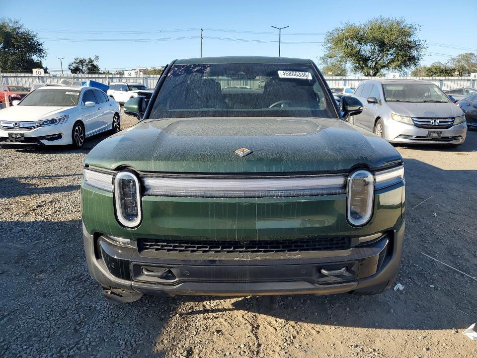 2025 Rivian R1T Premium