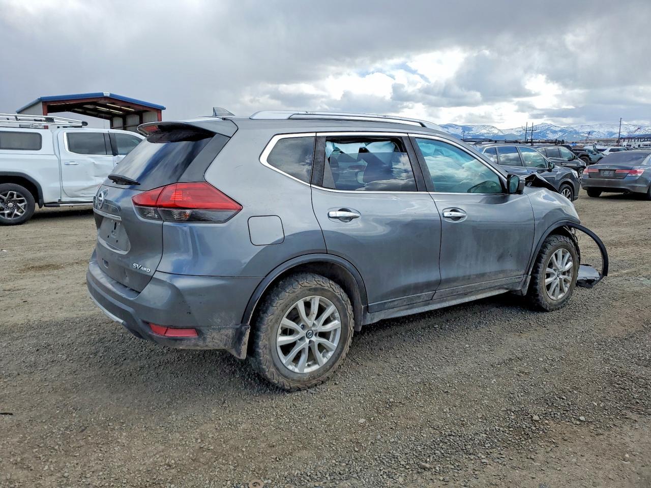 2018 Niss Rogue sv