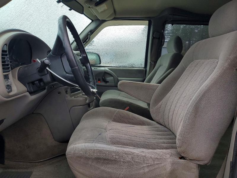 2005 GMC Safari XT