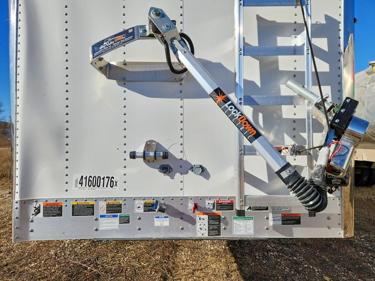 2026 Wilson Hogtrailer 2026 Wilson DWH-750 Grain Trailer