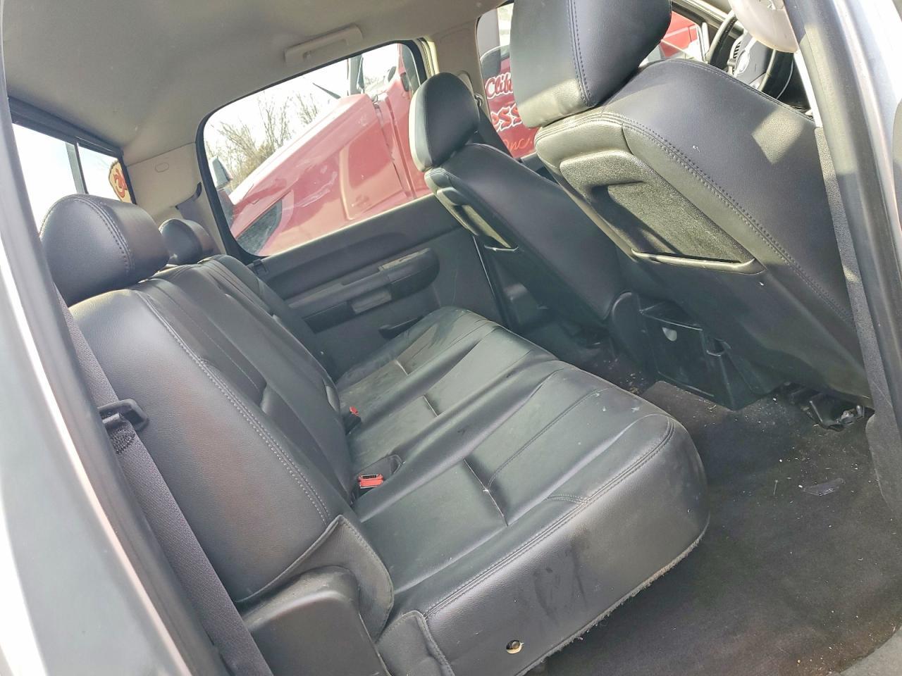 2014 Chevrolet Silverado K3500 LT