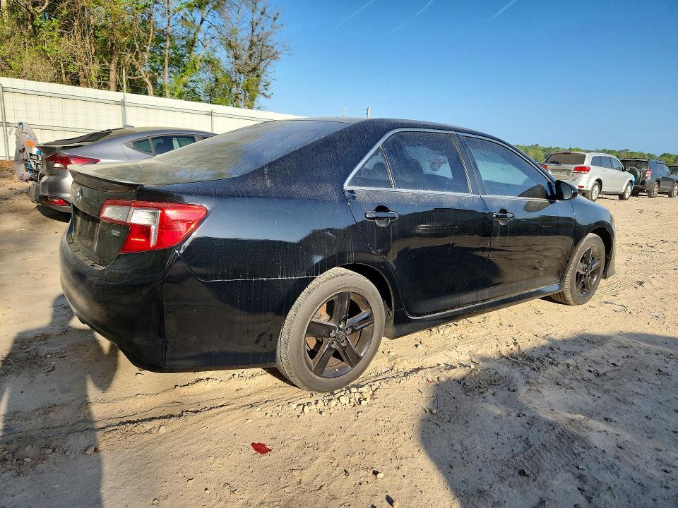 2014 Toyota Camry se
