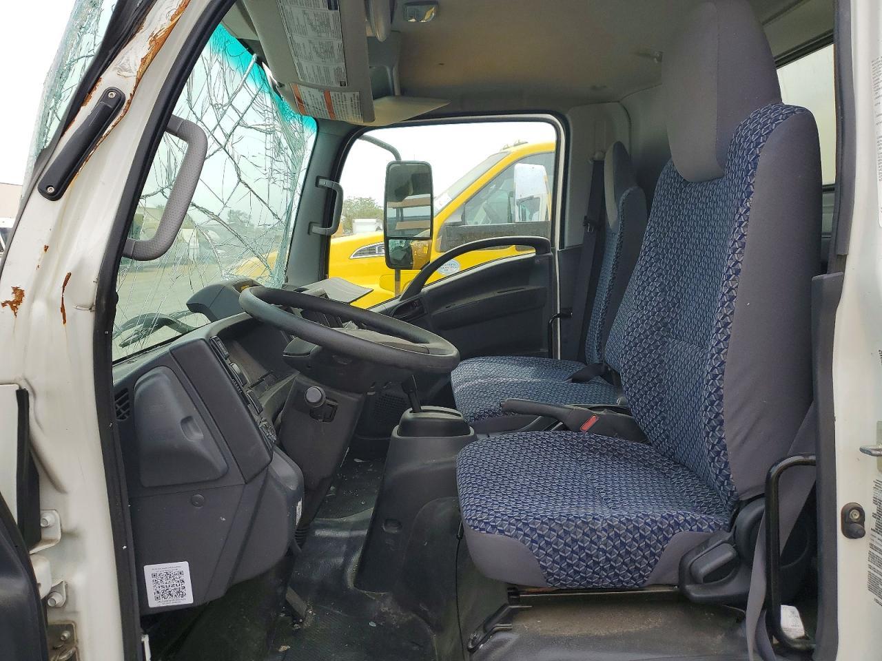2024 Isuzu NPR XD BOX Truck