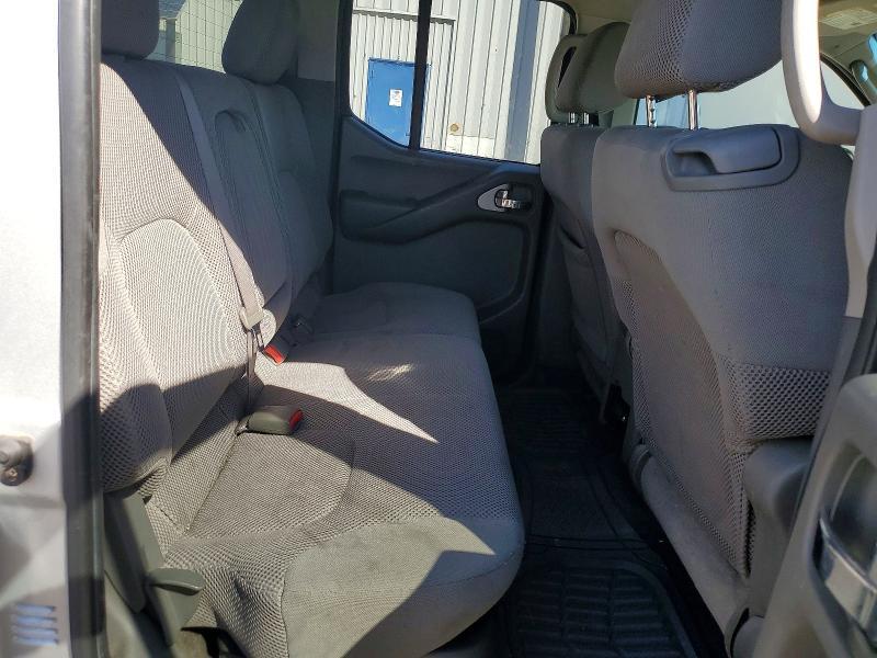 2005 Nissan Frontier SE