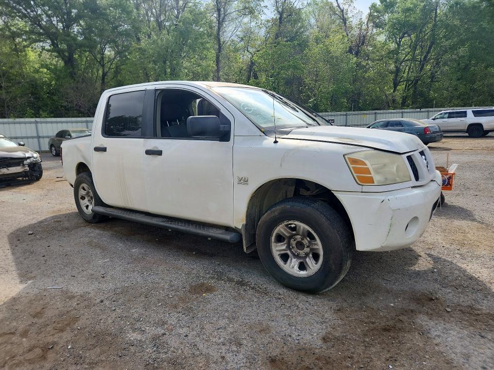 2004 Nissan Titan XE
