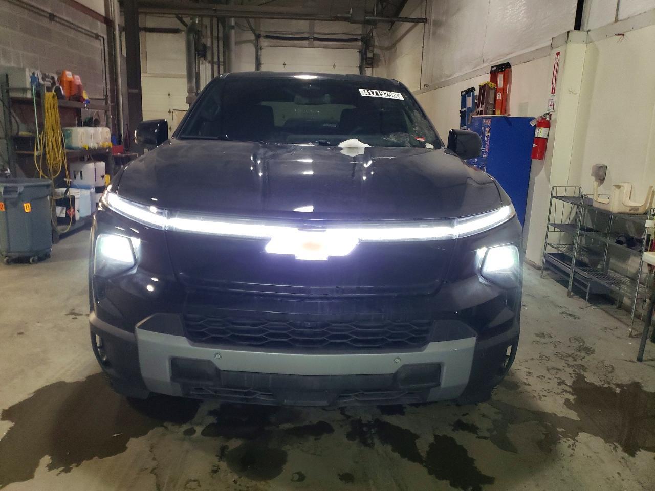 2025 Chevrolet Silverado LT