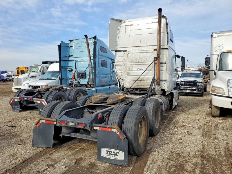 2014 Volvo VNL Semi Truck