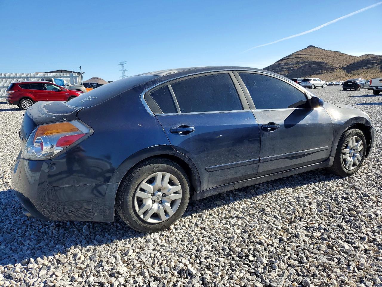 2010 Niss Altima
