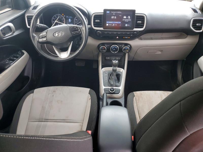 2022 Hyundai Venue sel