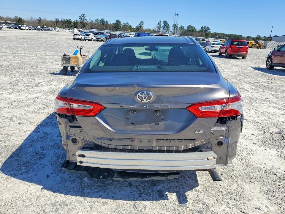 2018 Toyota Camry le